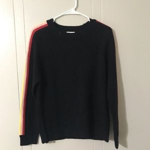 Sweater w pastel rainbow stripe sleeve